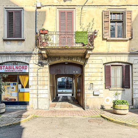 Along The Canal Smart Flat Naviglio - 4 People Corsico Exteriör bild