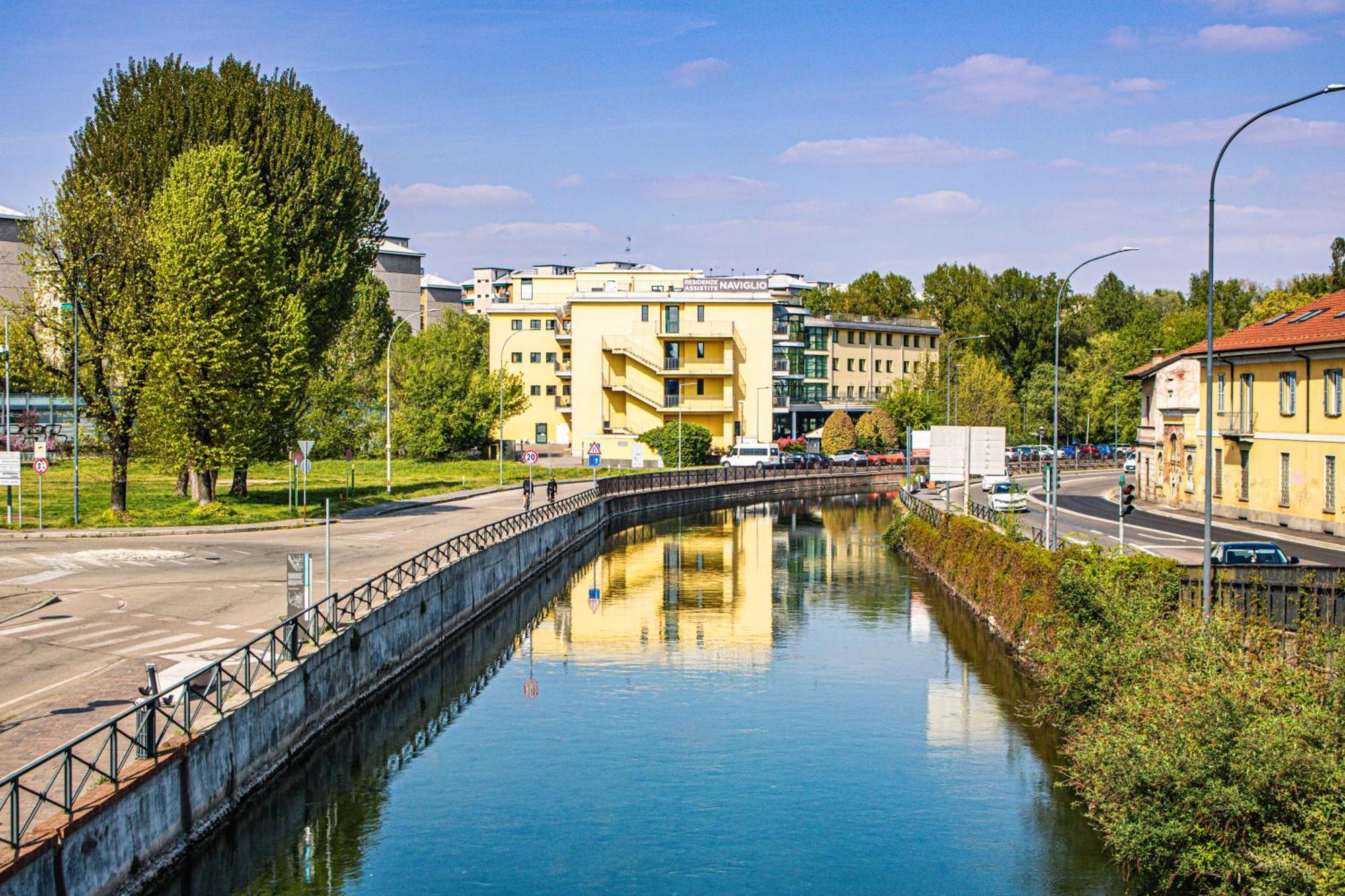 Along The Canal Smart Flat Naviglio - 4 People Corsico Exteriör bild